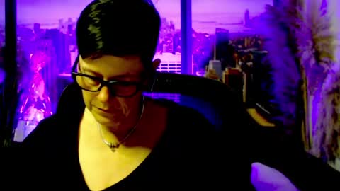 Snapshot of mollysun chatting on July 8, 1:04 pm MollySun Nina Randmann online show from July 8, 1:04 pm