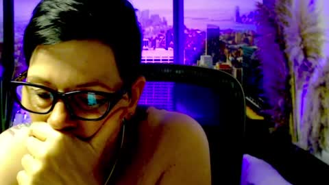 Snapshot of mollysun chatting on August 3, 2:54 pm MollySun Nina Randmann online show from August 3, 2:54 pm