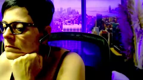 Snapshot of mollysun chatting on August 5, 6:00 pm MollySun Nina Randmann online show from August 5, 6:00 pm