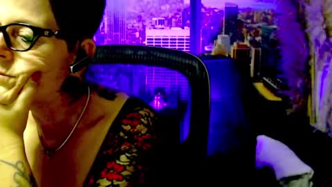 Snapshot of mollysun chatting on August 6, 3:25 pm MollySun Nina Randmann online show from August 6, 3:25 pm