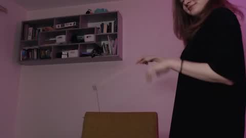 mollytucker online show from February 22, 6:30 pm