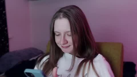 mollytucker online show from February 28, 2:53 pm