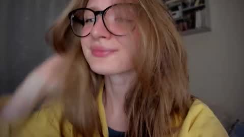 mollytucker online show from September 9, 4:17 pm