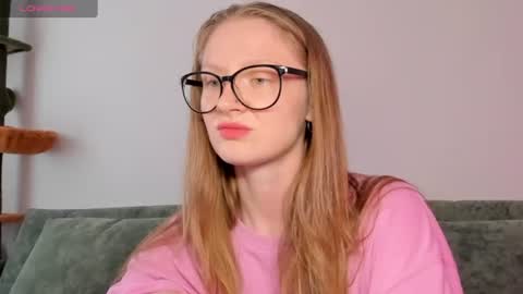 mollytucker online show from July 12, 3:25 pm