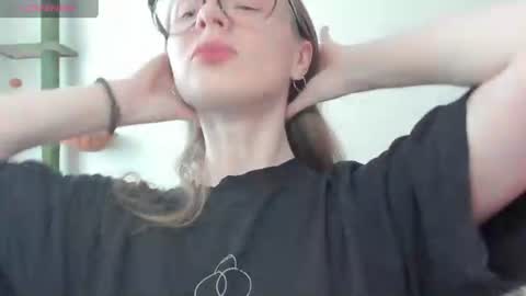 mollytucker online show from July 17, 2:34 pm
