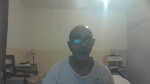 Snapshot of moment71200 chatting on January 6, 9:22 pm moment71200 online show from January 6, 9:22 pm