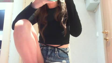 Hailey online show from November 15, 3:37 am