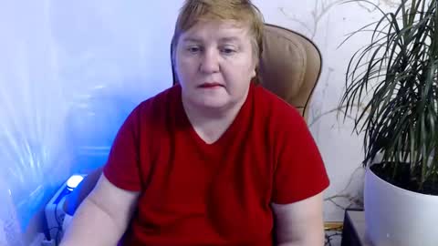 Snapshot of mommy99x chatting on December 12, 6:21 pm Mommy99X online show from December 12, 6:21 pm