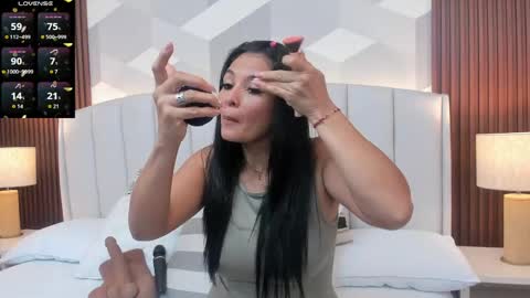 Snapshot of mommy_naughty_ chatting on April 25, 10:51 am Letty Smith online show from April 25, 10:51 am