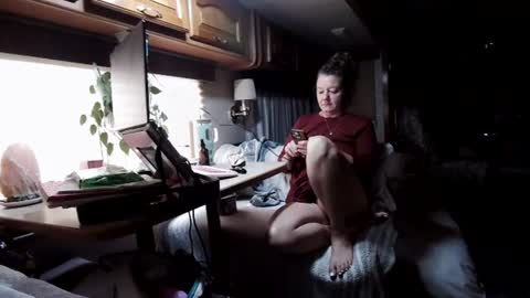 Mommys Edge Camp online show from August 3, 11:48 am