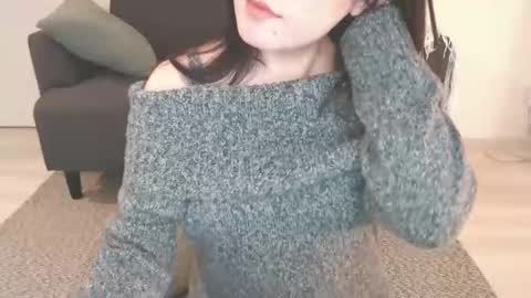 Snapshot of momo612238 chatting on December 7, 12:45 pm Momo online show from December 7, 12:45 pm