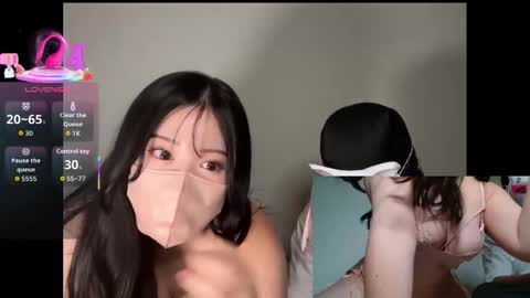 Snapshot of momo___0717 chatting on September 22, 1:13 pm momo___0717 online show from September 22, 1:13 pm