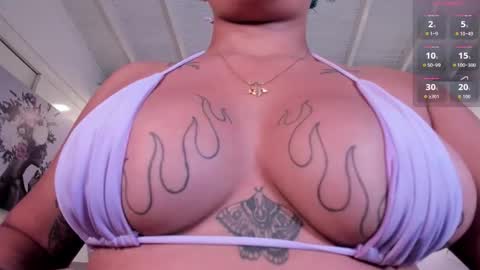 Snapshot of momo_ayasse chatting on November 18, 1:55 am Momo online show from November 18, 1:55 am