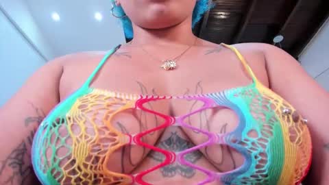 Snapshot of momo_ayasse chatting on December 3, 10:08 pm Momo online show from December 3, 10:08 pm