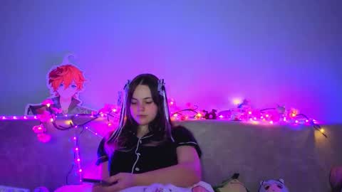 Snapshot of momomochi_ chatting on January 31, 7:11 pm Momo online show from January 31, 7:11 pm