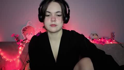 Snapshot of momomochi_ chatting on March 13, 8:04 pm Momo online show from March 13, 8:04 pm