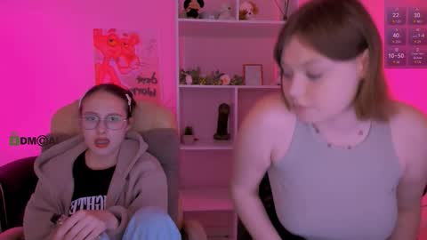 Mona  online show from September 13, 7:02 pm