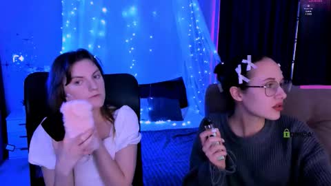 Mona  online show from March 18, 8:12 pm