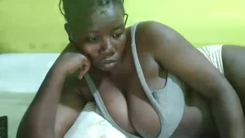 Snapshot of mona_lis chatting on May 11, 8:53 am mona online show from May 11, 8:53 am