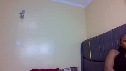 Snapshot of mona_luv1 chatting on October 8, 1:36 am Mona online show from October 8, 1:36 am