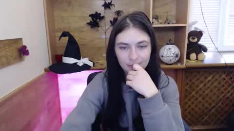 monakali online show from November 20, 7:52 am