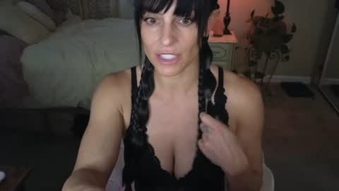 Snapshot of monalisa169 chatting on July 6, 6:32 pm Mona online show from July 6, 6:32 pm