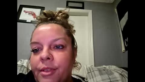 Snapshot of monamakeumoana88 chatting on November 19, 10:54 pm monamakeumoana88 online show from November 19, 10:54 pm