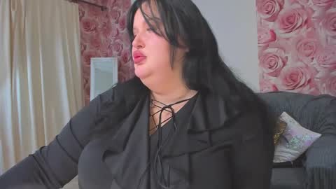 Snapshot of monasteel chatting on February 26, 6:37 am Monica online show from February 26, 6:37 am