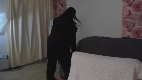 Snapshot of monasteel chatting on February 28, 6:21 am Monica online show from February 28, 6:21 am