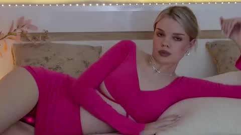 Monaxxx  online show from December 14, 7:46 pm