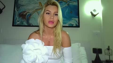 Monica online show from January 22, 3:20 am