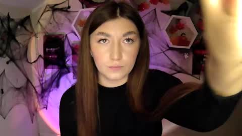 sweet girl and shine body online show from October 7, 11:40 am