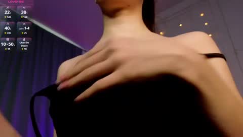 Hi  Im Monica  online show from July 9, 1:37 pm