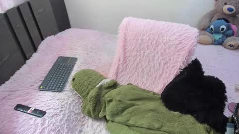 monicaharrison online show from December 18, 2:23 pm