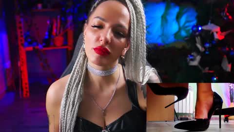Snapshot of monicamaxwel chatting on January 13, 3:26 pm Monika online show from January 13, 3:26 pm