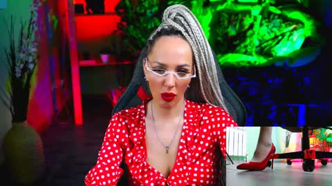 Snapshot of monicamaxwel chatting on January 30, 12:06 pm Monika online show from January 30, 12:06 pm