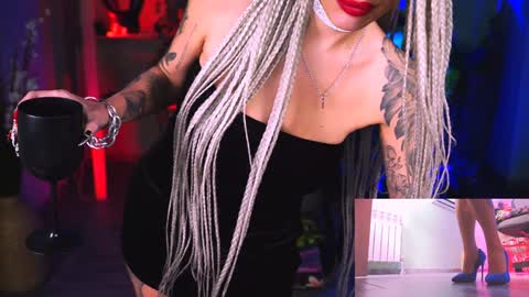 Snapshot of monicamaxwel chatting on February 3, 5:35 pm Monika online show from February 3, 5:35 pm