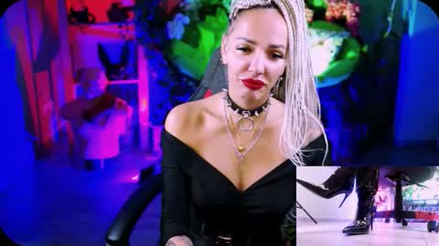 Snapshot of monicamaxwel chatting on September 26, 11:03 am Monika online show from September 26, 11:03 am