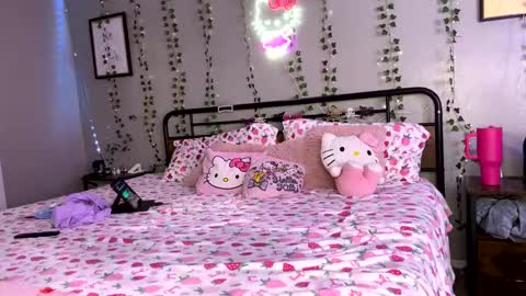 Monica online show from December 26, 10:09 pm