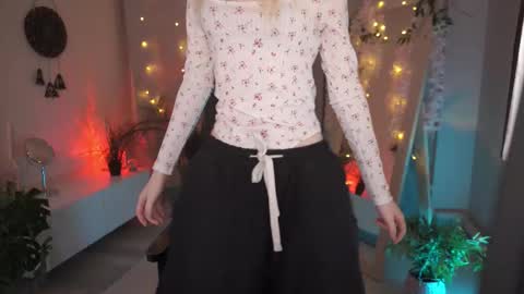  Monica  online show from October 1, 6:08 am