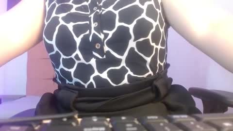 Snapshot of monickhot303av chatting on December 21, 10:19 pm monickhot303av online show from December 21, 10:19 pm