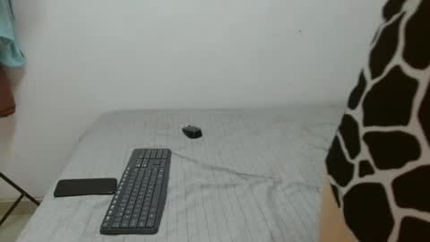 Snapshot of monickhot303av chatting on December 22, 3:00 am monickhot303av online show from December 22, 3:00 am