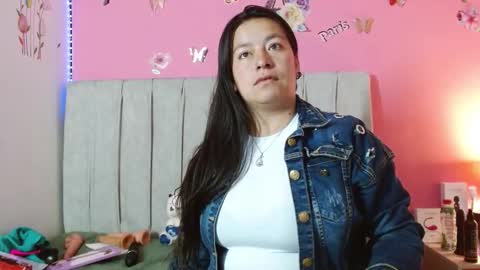 Snapshot of monickhot303av chatting on September 17, 5:20 am monickhot303av online show from September 17, 5:20 am