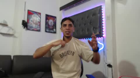 simon dice online show from January 17, 12:52 pm