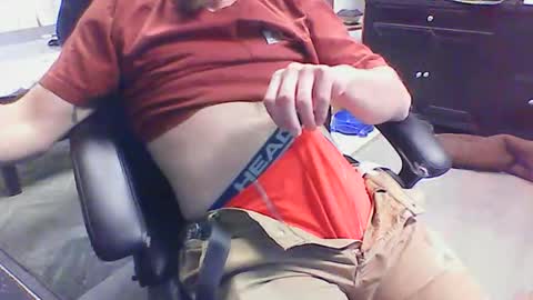 Snapshot of monkeypants04 chatting on May 26, 10:06 pm monkeypants04 online show from May 26, 10:06 pm