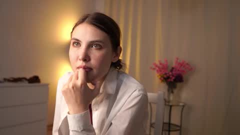 Snapshot of monniewisener chatting on November 12, 2:06 pm Jenny online show from November 12, 2:06 pm