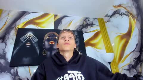 Snapshot of mono_blonde chatting on June 5, 11:49 am mono_blonde online show from June 5, 11:49 am