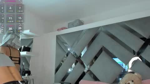 Marilyn online show from March 6, 9:00 pm