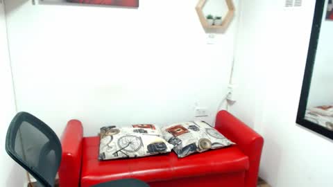 monserrat_diva online show from February 12, 10:27 pm