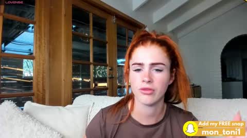 Snapshot of monslifex chatting on February 11, 8:37 am Mons life online show from February 11, 8:37 am